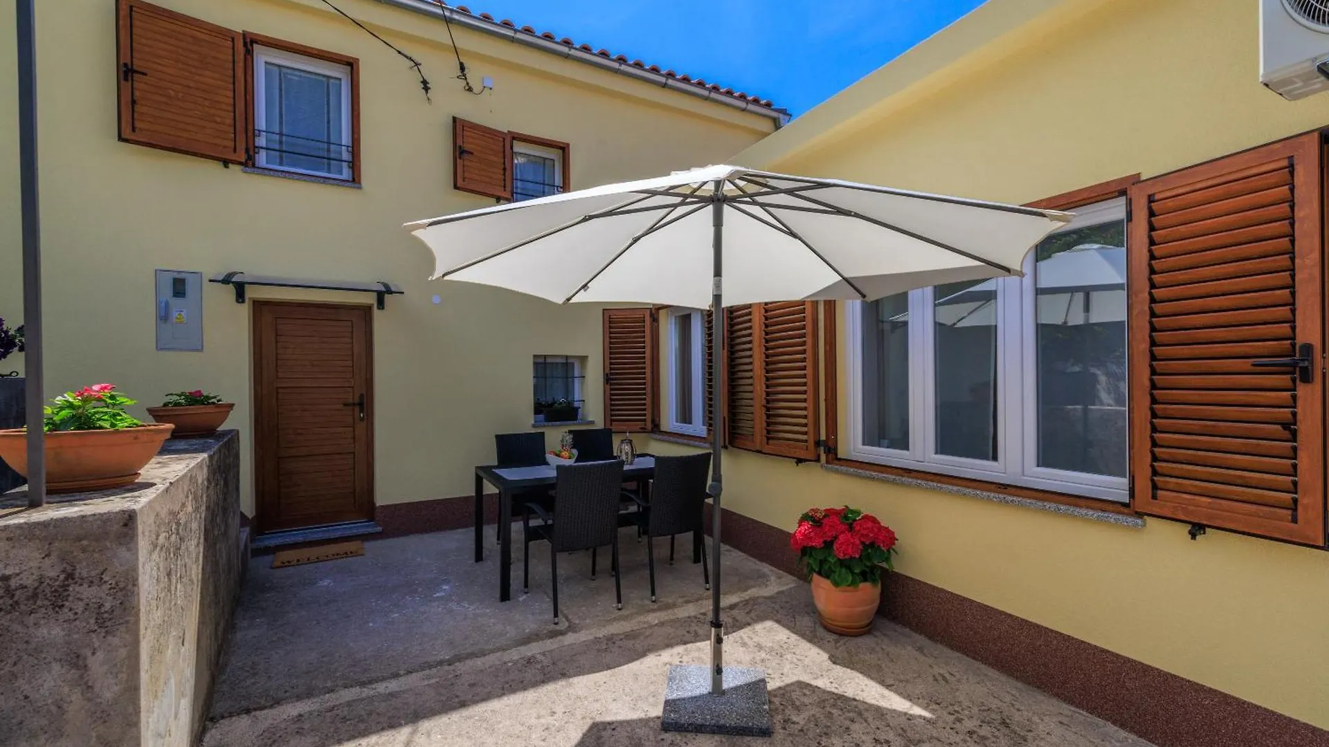 Holliday House Smokvica Villa Jadranovo 0*,
